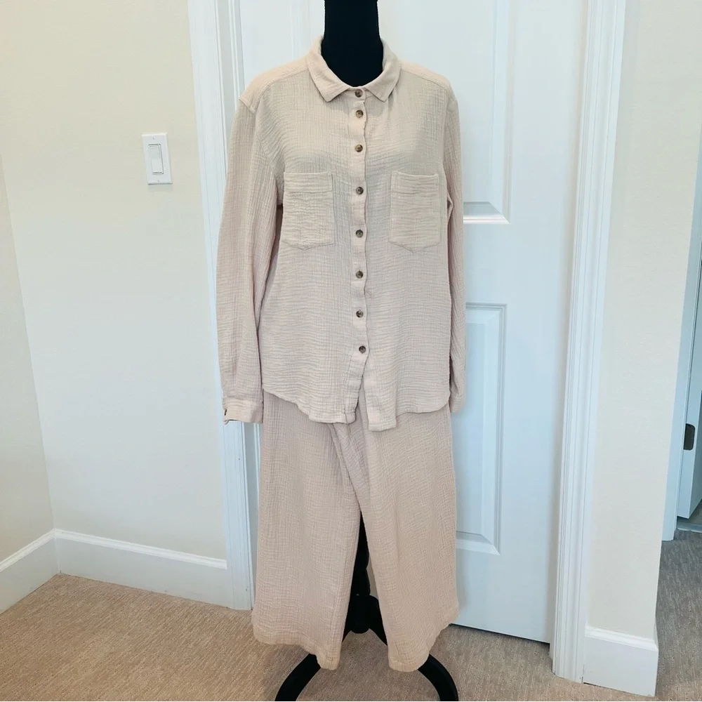 Alembika Recreation Button Down Top